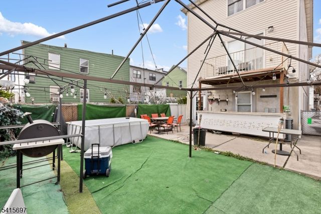 46 Barbara St, Newark City, NJ 07105