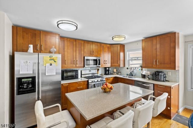46 Barbara St, Newark City, NJ 07105