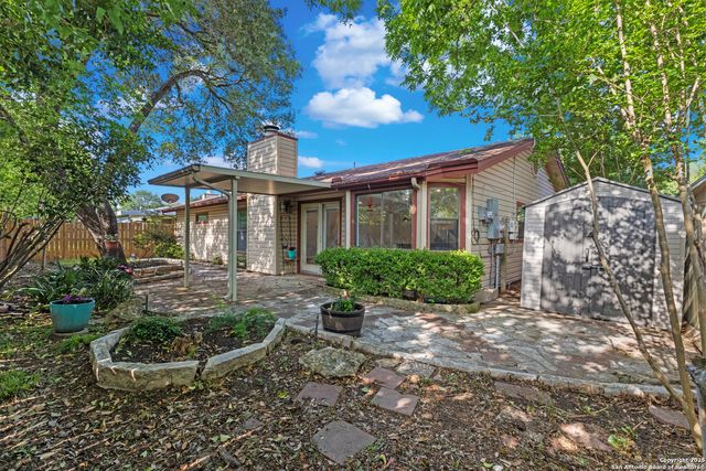 6831 Country Hill, San Antonio, TX 78240
