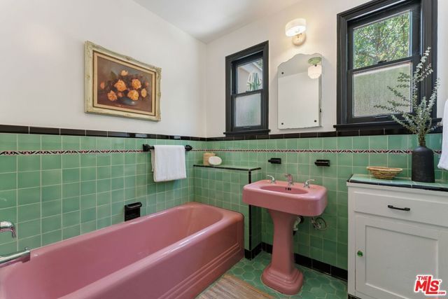 1635 N Coronado Street, Los Angeles, CA 90026