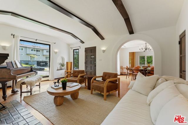 1635 N Coronado Street, Los Angeles, CA 90026