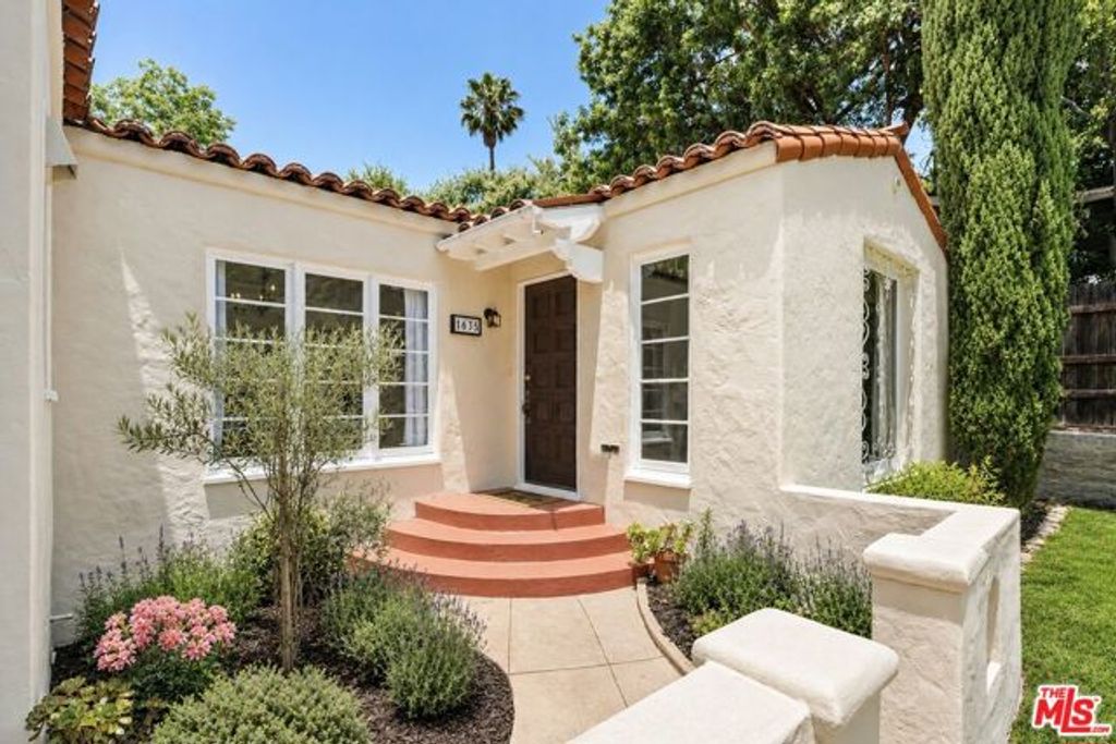 1635 N Coronado Street, Los Angeles, CA 90026