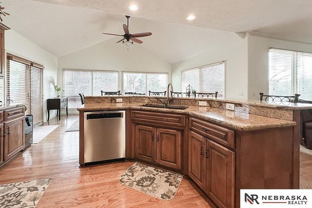 5717 N 160th Avenue, Omaha, NE 68116