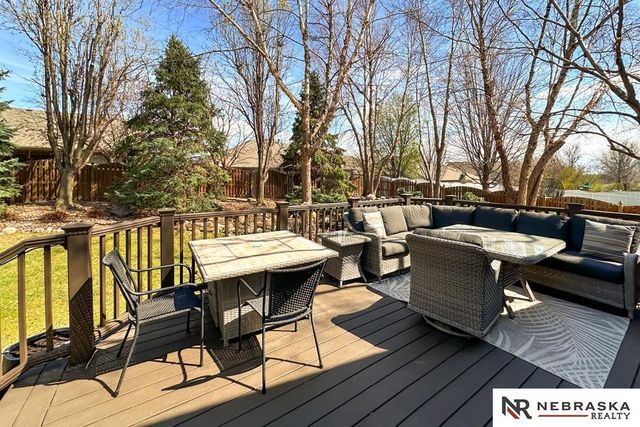 5717 N 160th Avenue, Omaha, NE 68116