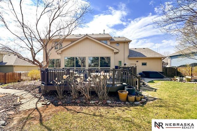 5717 N 160th Avenue, Omaha, NE 68116