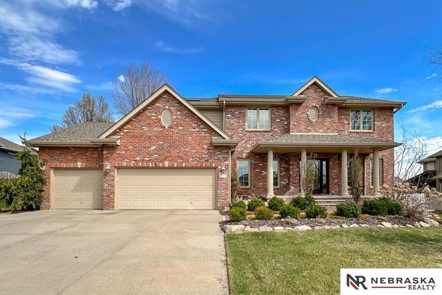 5717 N 160th Avenue, Omaha, NE 68116
