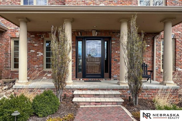 5717 N 160th Avenue, Omaha, NE 68116