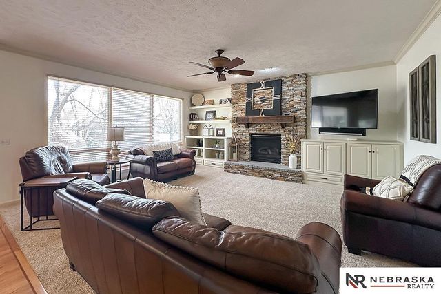5717 N 160th Avenue, Omaha, NE 68116