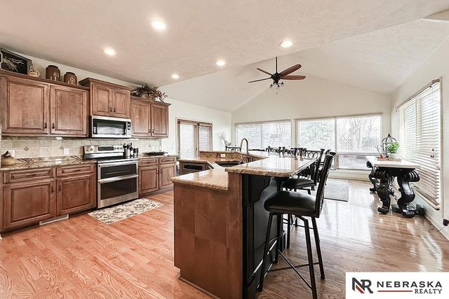 5717 N 160th Avenue, Omaha, NE 68116