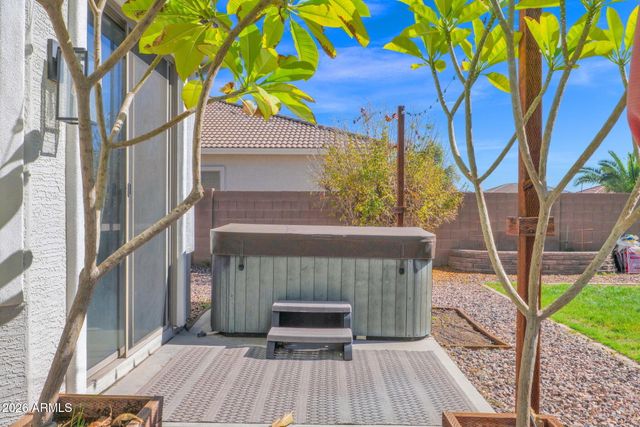 18631 W KOLINA Lane, Waddell, AZ 85355