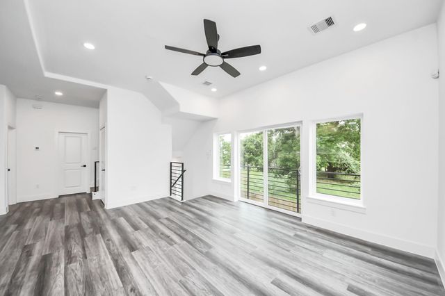 2709 Dennis Street, Houston, TX 77004