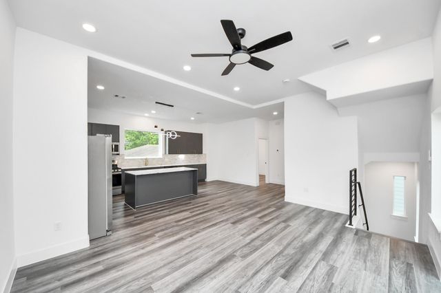 2709 Dennis Street, Houston, TX 77004
