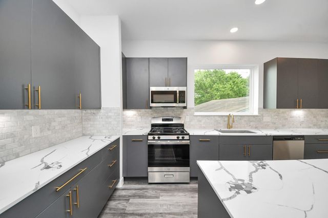 2709 Dennis Street, Houston, TX 77004