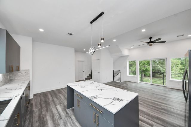 2709 Dennis Street, Houston, TX 77004