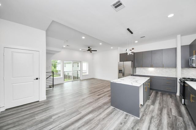 2709 Dennis Street, Houston, TX 77004