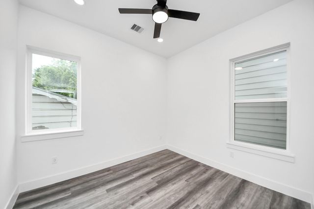 2709 Dennis Street, Houston, TX 77004