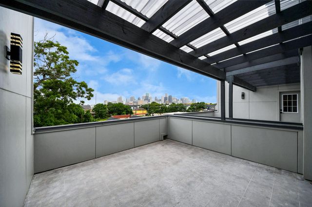2709 Dennis Street, Houston, TX 77004