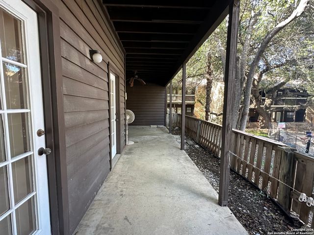 8655 Datapoint Dr Apt 703, San Antonio, TX 78229