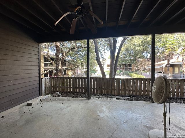 8655 Datapoint Dr Apt 703, San Antonio, TX 78229