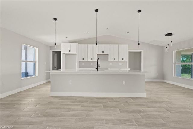 1422 NE 19th PL, Cape Coral, FL 33909