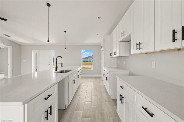 1422 NE 19th PL, Cape Coral, FL 33909