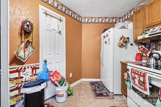 1600 Teddington Drive, Charlotte, NC 28214