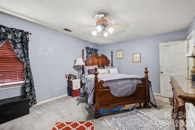 1600 Teddington Drive, Charlotte, NC 28214
