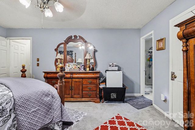 1600 Teddington Drive, Charlotte, NC 28214