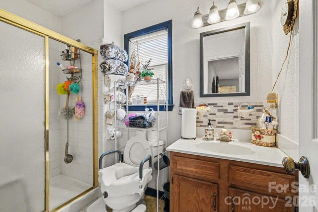 1600 Teddington Drive, Charlotte, NC 28214