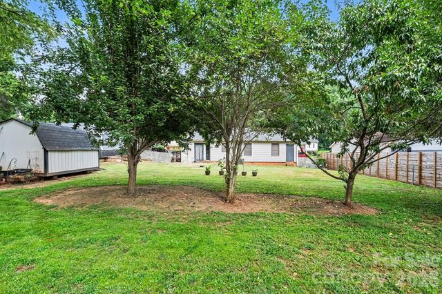 1600 Teddington Drive, Charlotte, NC 28214