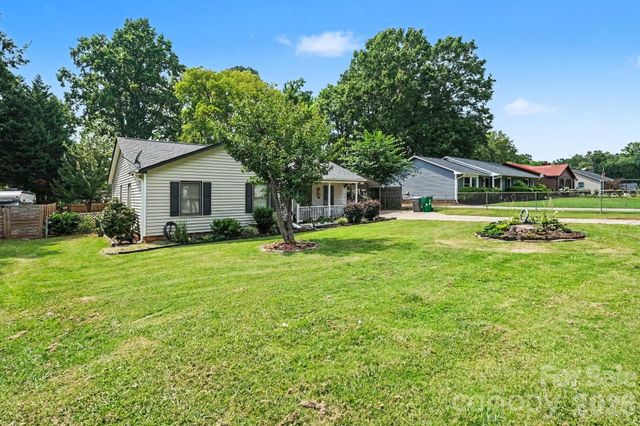 1600 Teddington Drive, Charlotte, NC 28214