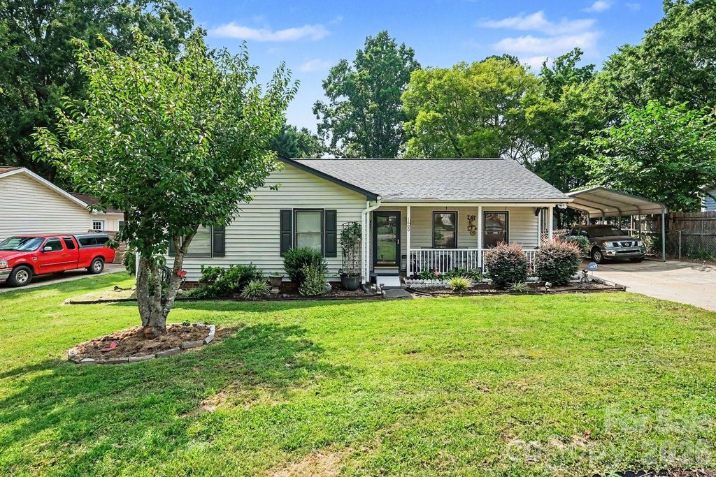 1600 Teddington Drive, Charlotte, NC 28214