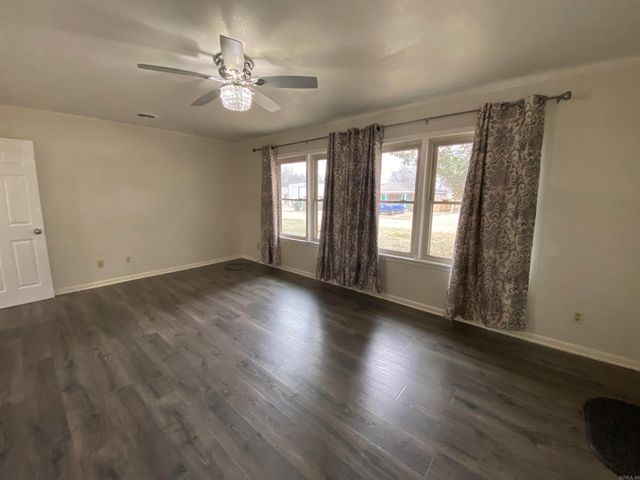 518 Ellis Avenue, Trumann, AR 72472