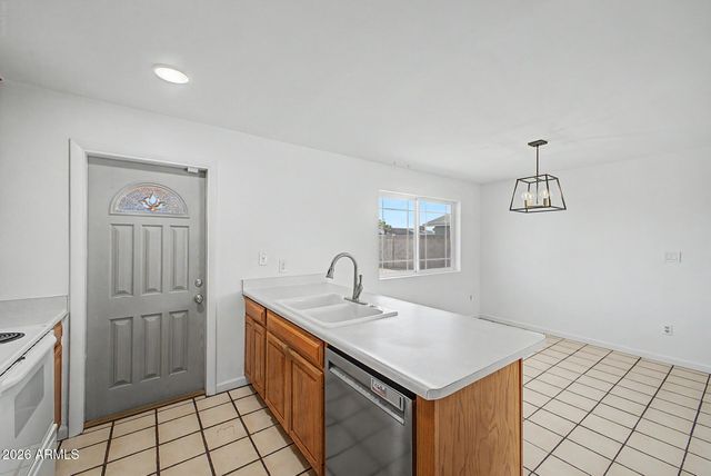 204 E FORDHAM Drive, Tempe, AZ 85283