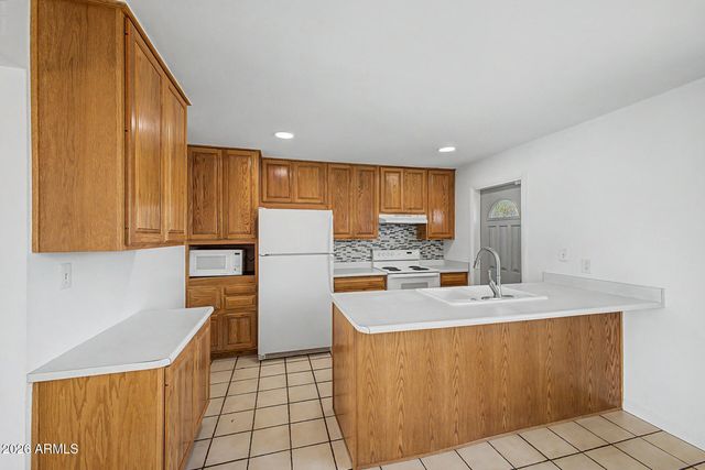 204 E FORDHAM Drive, Tempe, AZ 85283