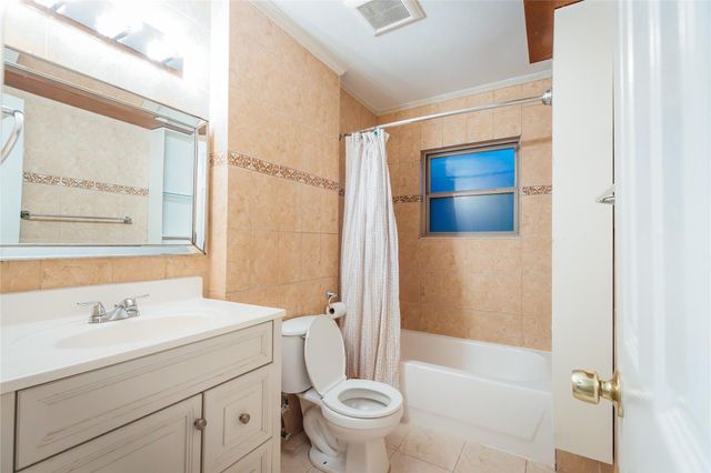 5617 Schutz Street, Houston, TX 77032