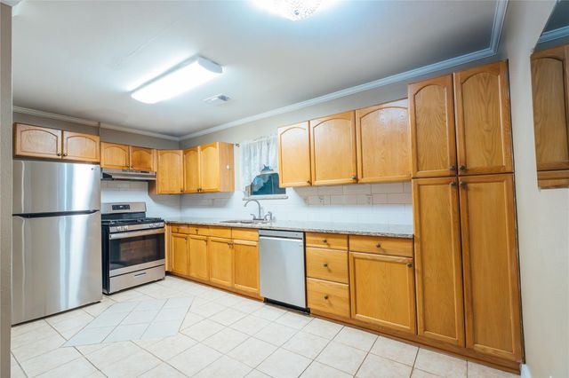 5617 Schutz Street, Houston, TX 77032