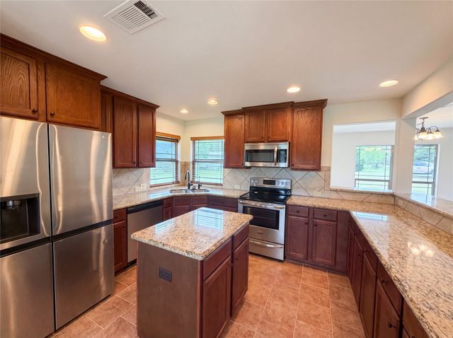 5945 County Road 441, Princeton, TX 75407