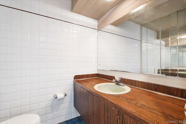 206 Emerson Avenue, Hartsdale, NY 10530