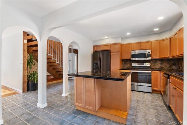 206 Emerson Avenue, Hartsdale, NY 10530