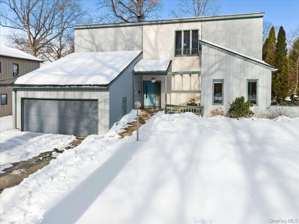 206 Emerson Avenue, Hartsdale, NY 10530