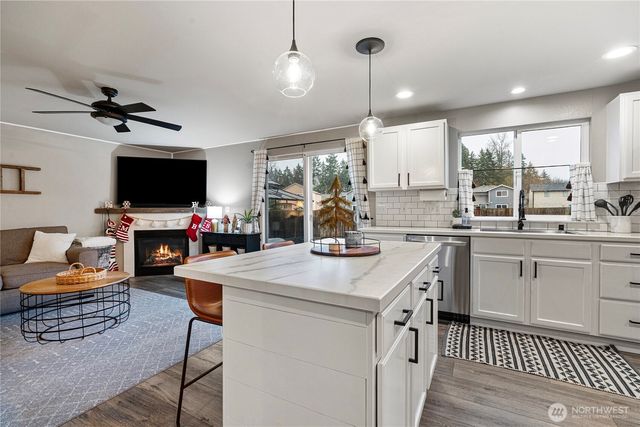 12718 166th Street Ct E, Puyallup, WA 98374