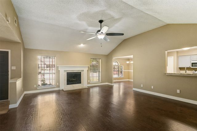 928 Ledgemont Drive, Plano, TX 75025