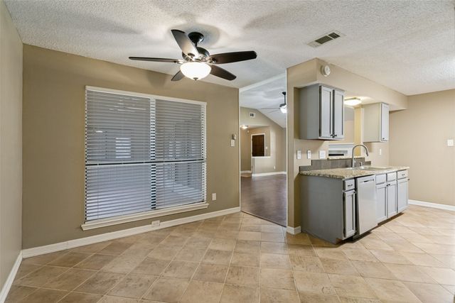 928 Ledgemont Drive, Plano, TX 75025