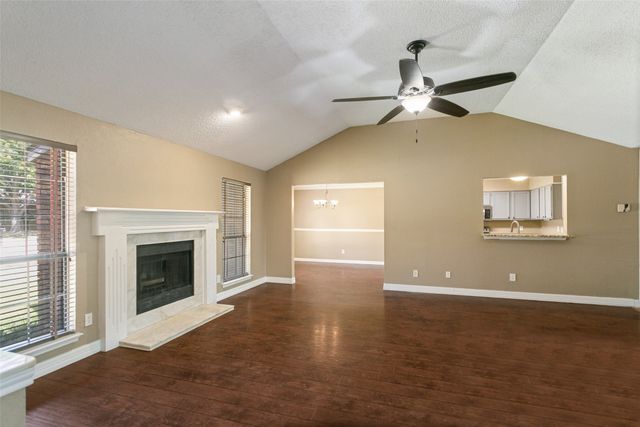 928 Ledgemont Drive, Plano, TX 75025
