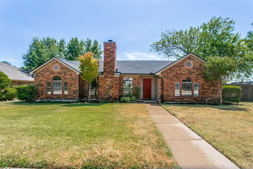 928 Ledgemont Drive, Plano, TX 75025