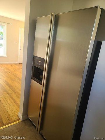 937 E ANNABELLE Avenue, Hazel Park, MI 48030