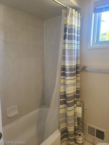 937 E ANNABELLE Avenue, Hazel Park, MI 48030