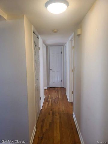 937 E ANNABELLE Avenue, Hazel Park, MI 48030