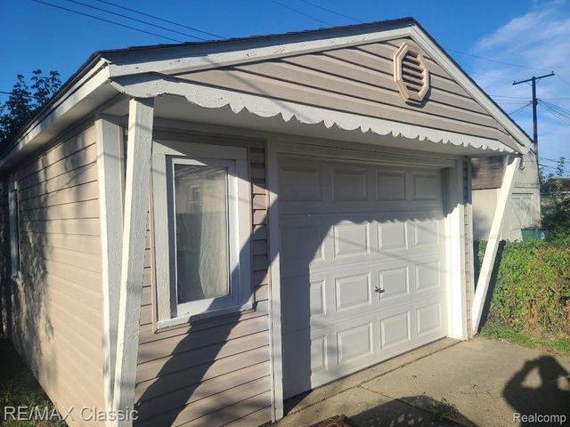 937 E ANNABELLE Avenue, Hazel Park, MI 48030